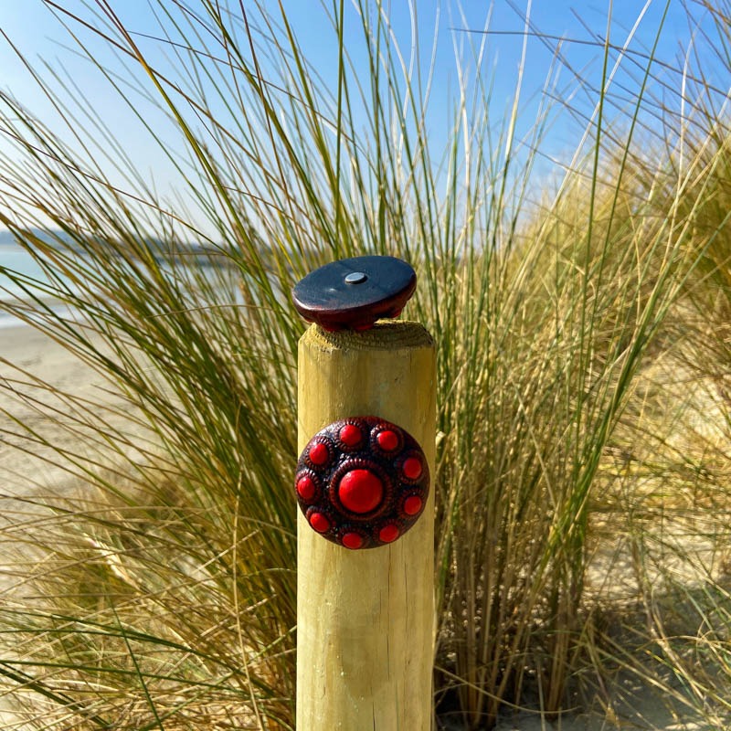 Zeeuwse knop magneetknopje Ø 5cm zwart | rood