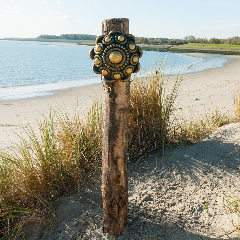 Zeeuwse knop beton hangknop Ø 30cm zwart | goud