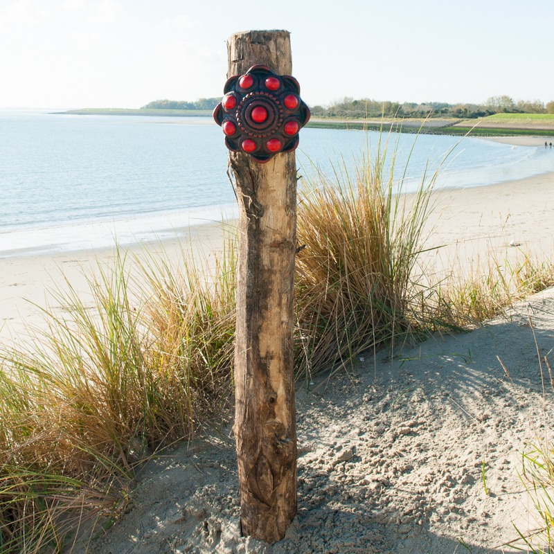Zeeuwse knop beton hangknop Ø 25cm zwart | rood