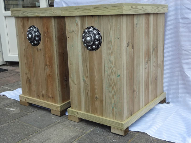 Zeeuwse knop bloembak L50 x B75 x H85cm Zeeuwse knop Ø16cm