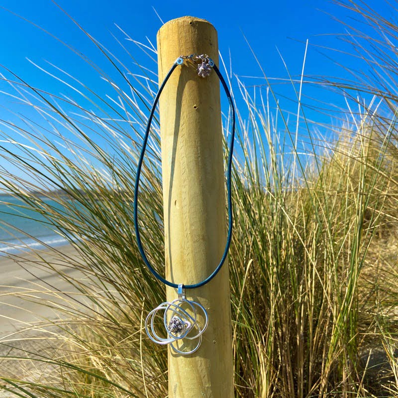 Zeeuwse knop ketting blauw | leer