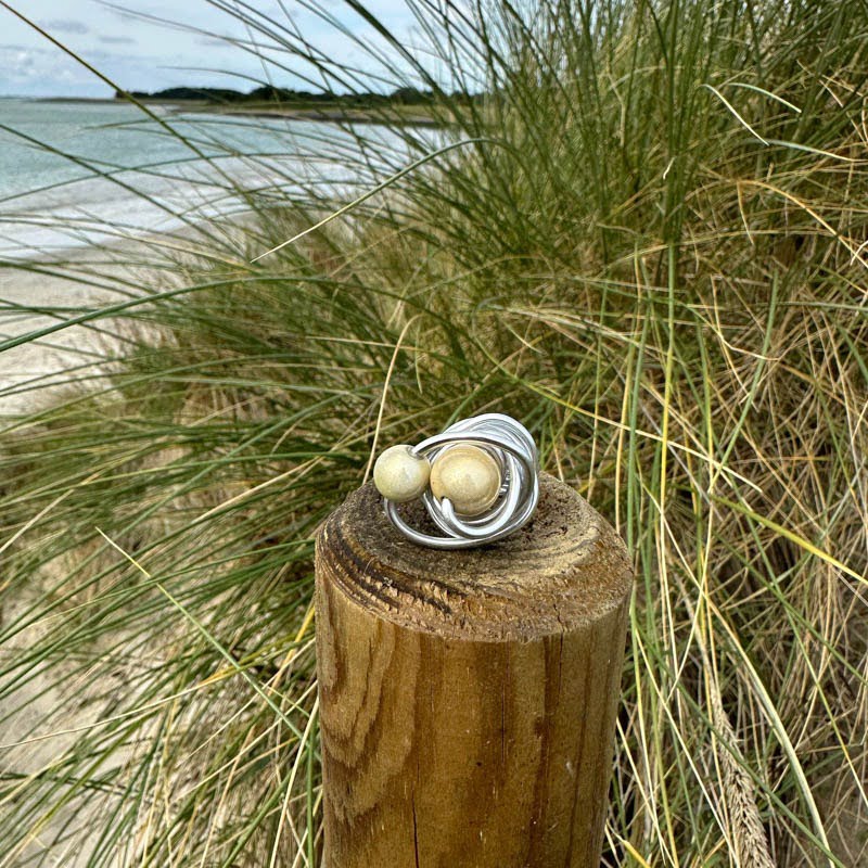Kralen ring ontwerp | crème