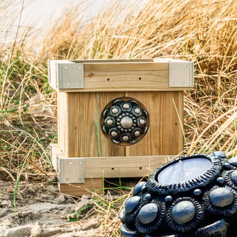Gratis Zeeuwse knop waxinelichthouder bij twee bloembakken of meer