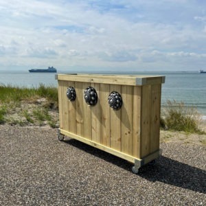 Zeeuwse knop houten bloembak.