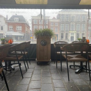 Zeeuwse knop houten bloembak.