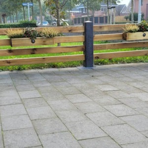 Zeeuwse knop houten bloembak.