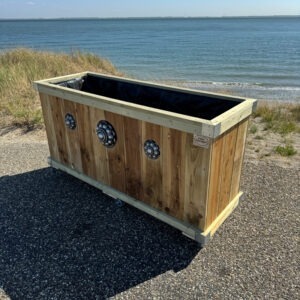 Zeeuwse knop houten bloembak.