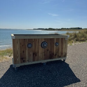 Zeeuwse knop houten bloembak.