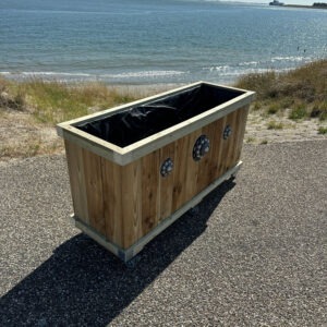 Zeeuwse knop houten bloembak.