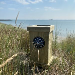 Zeeuwse knop houten bloembak.